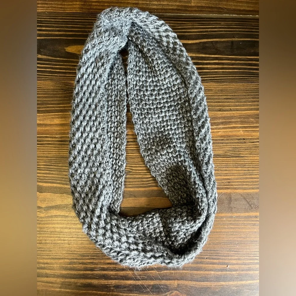 Old Navy Charcoal Knit Scarf